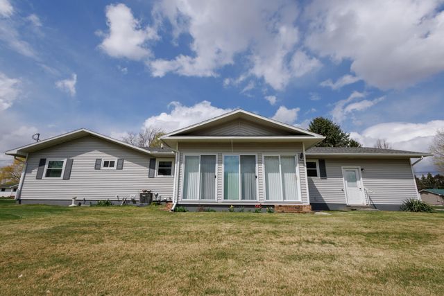 330 Johnson Street, Edmore, MI 48829