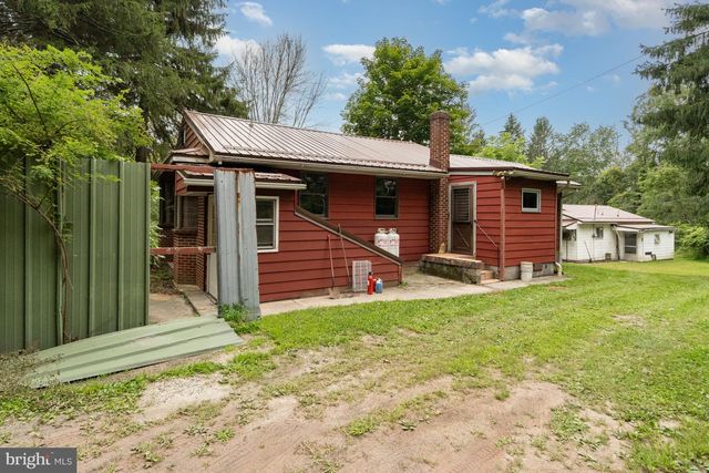 199 S STATE RD, Barnesville, PA 18214