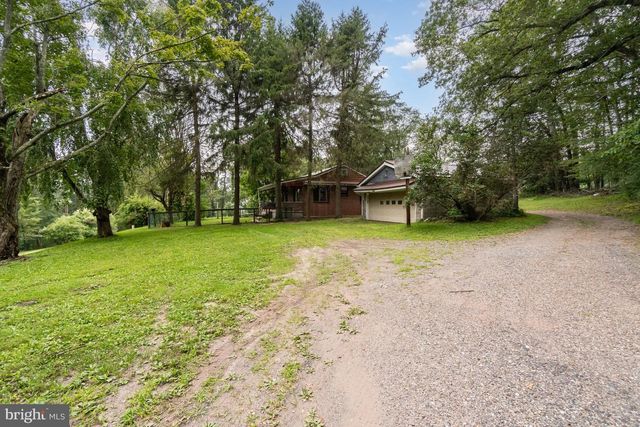 199 S STATE RD, Barnesville, PA 18214