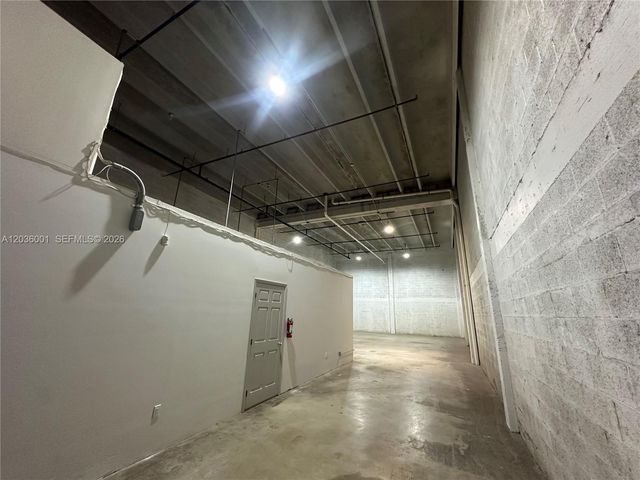 7038 NW 50th St 5-2, Miami, FL 33166
