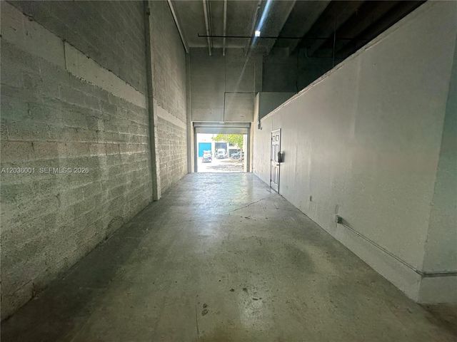 7038 NW 50th St 5-2, Miami, FL 33166