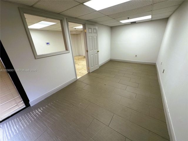 7038 NW 50th St 5-2, Miami, FL 33166