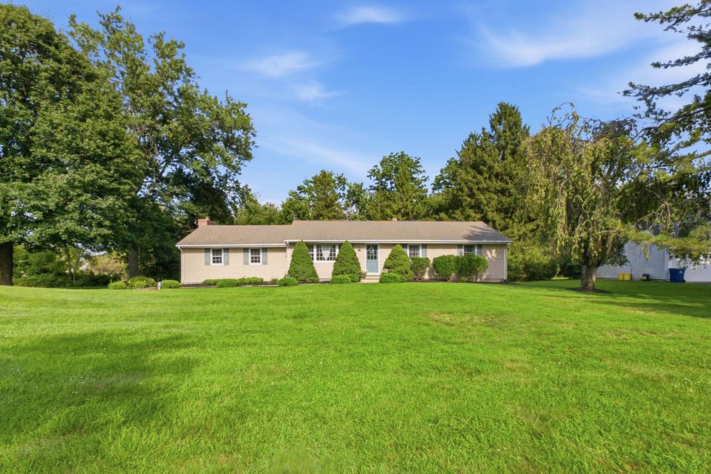 7 MORNINGSIDE DR, PENNINGTON, NJ 08534 — photo 2