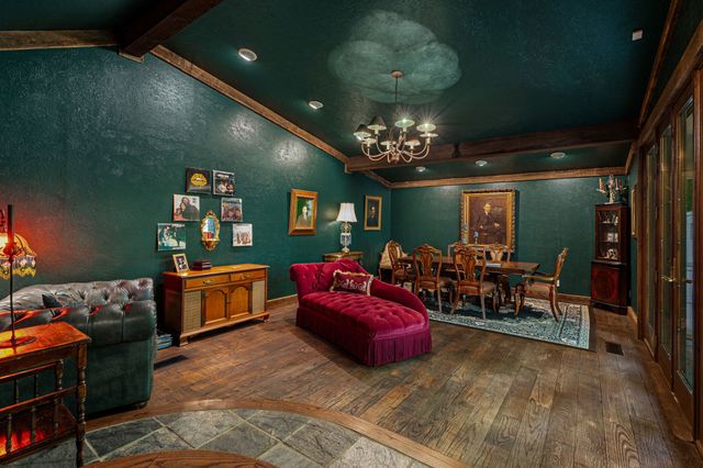 102 Berkley Drive, Palestine, TX 75801