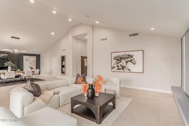 3301 E ROVEY Avenue, Paradise Valley, AZ 85253