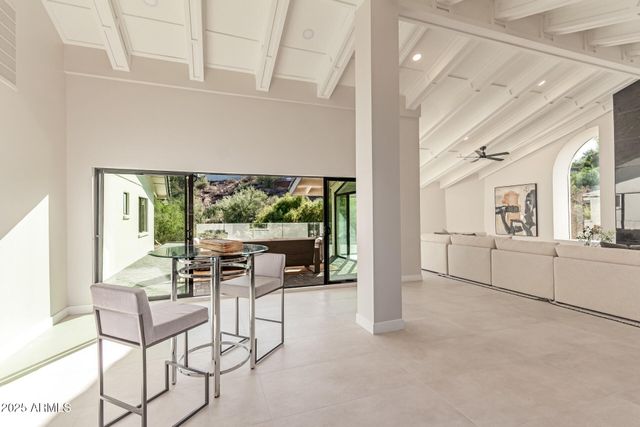 3301 E ROVEY Avenue, Paradise Valley, AZ 85253