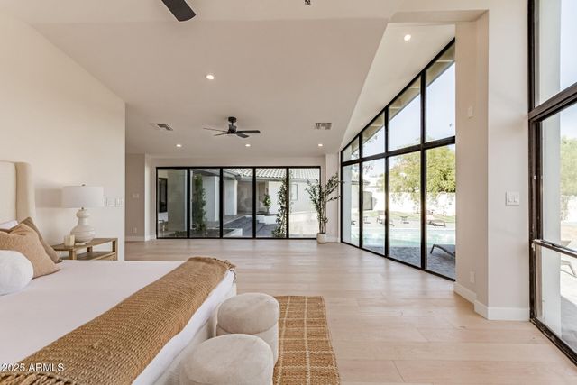 3301 E ROVEY Avenue, Paradise Valley, AZ 85253