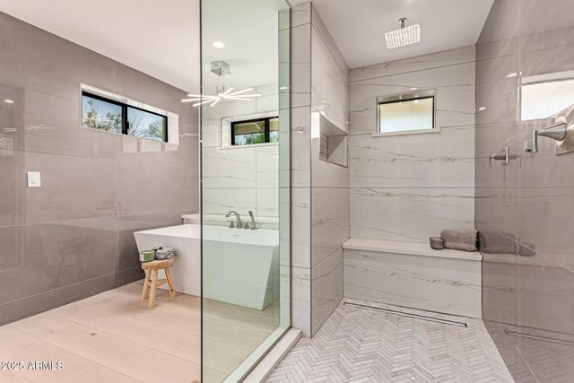 3301 E ROVEY Avenue, Paradise Valley, AZ 85253