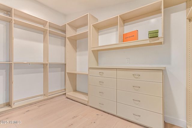 3301 E ROVEY Avenue, Paradise Valley, AZ 85253