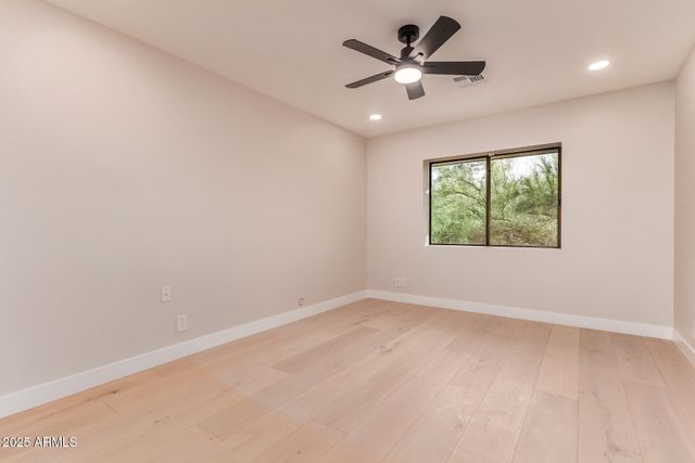 3301 E ROVEY Avenue, Paradise Valley, AZ 85253