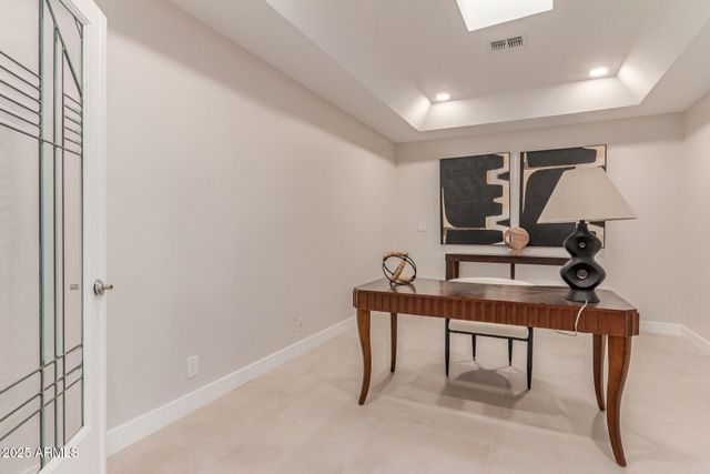 3301 E ROVEY Avenue, Paradise Valley, AZ 85253