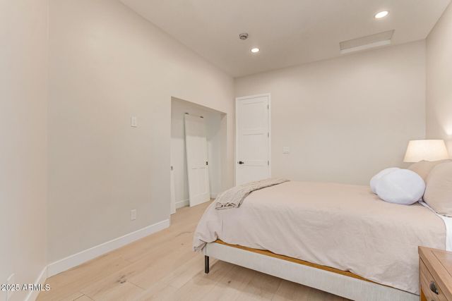 3301 E ROVEY Avenue, Paradise Valley, AZ 85253