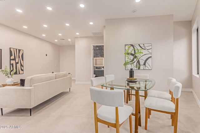 3301 E ROVEY Avenue, Paradise Valley, AZ 85253