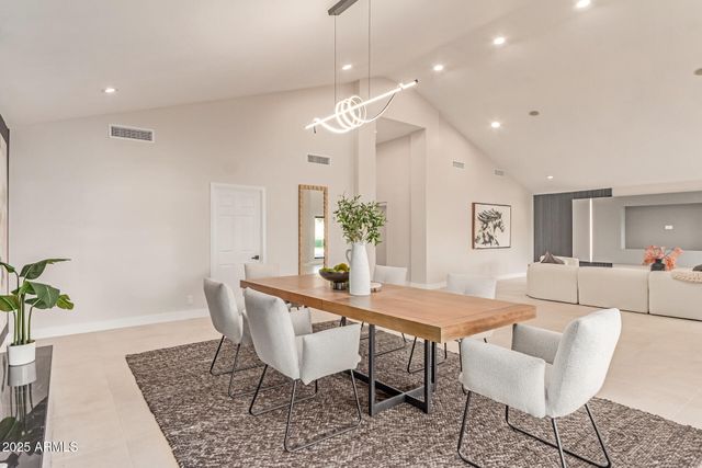 3301 E ROVEY Avenue, Paradise Valley, AZ 85253