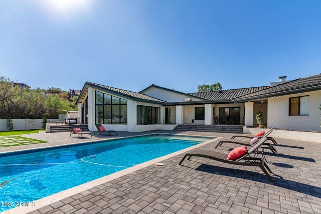 3301 E ROVEY Avenue, Paradise Valley, AZ 85253