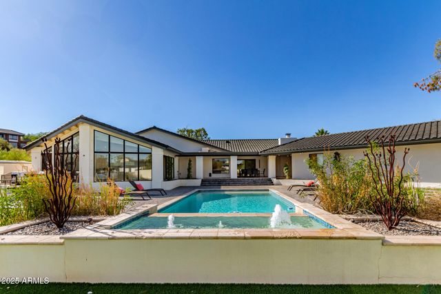 3301 E ROVEY Avenue, Paradise Valley, AZ 85253