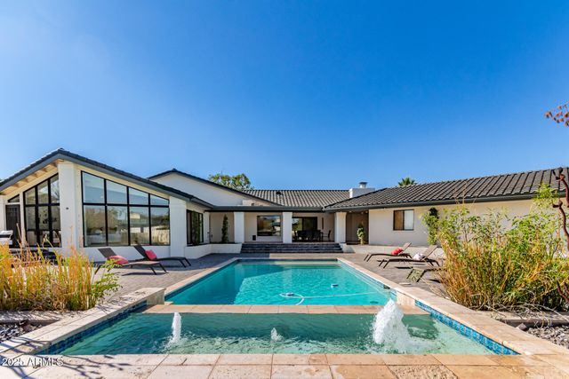 3301 E ROVEY Avenue, Paradise Valley, AZ 85253