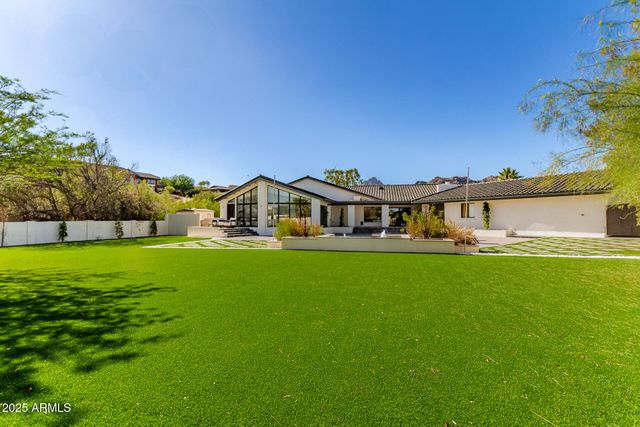 3301 E ROVEY Avenue, Paradise Valley, AZ 85253