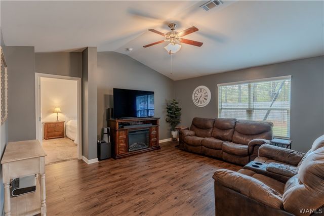 2607 Lily, Northport, AL 35473