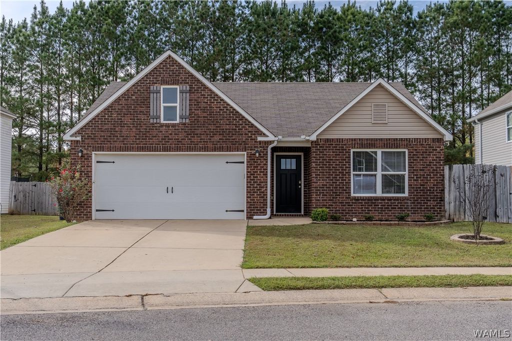2607 Lily, Northport, AL 35473