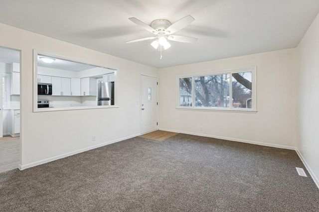 2626 AVE L, Council Bluffs, IA 51501