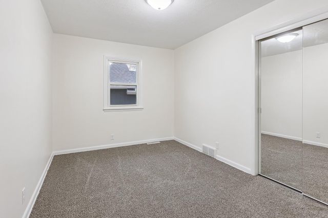 2626 AVE L, Council Bluffs, IA 51501