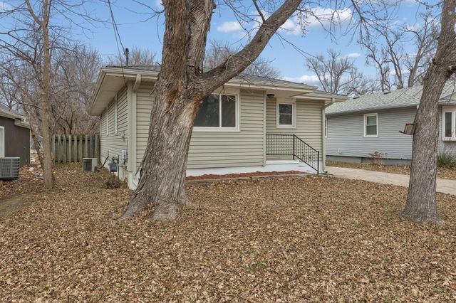 2626 AVE L, Council Bluffs, IA 51501