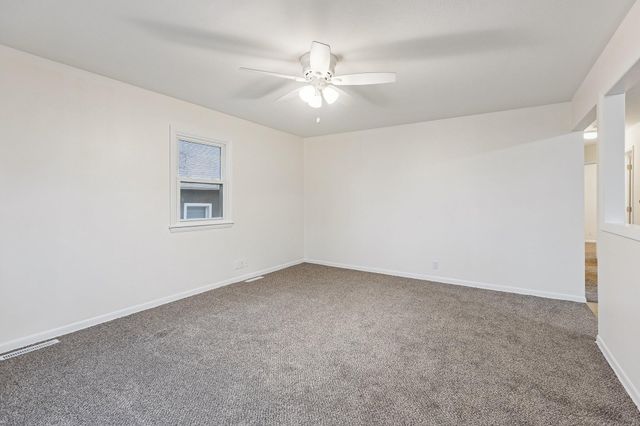 2626 AVE L, Council Bluffs, IA 51501