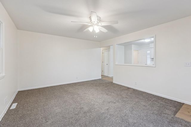 2626 AVE L, Council Bluffs, IA 51501