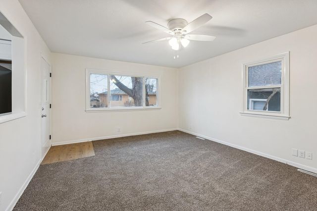 2626 AVE L, Council Bluffs, IA 51501