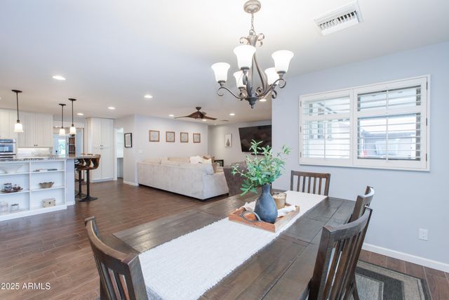 4245 E EARLL Drive, Phoenix, AZ 85018