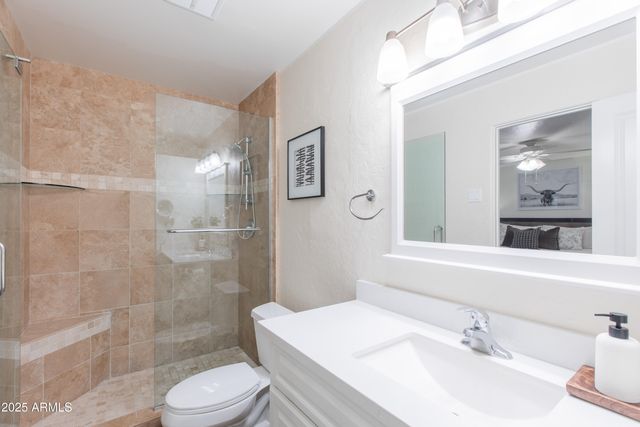 4245 E EARLL Drive, Phoenix, AZ 85018