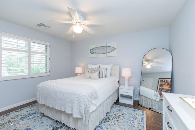 4245 E EARLL Drive, Phoenix, AZ 85018