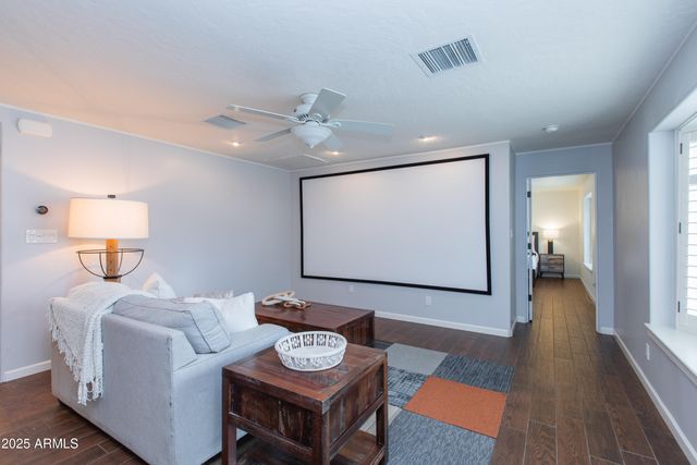 4245 E EARLL Drive, Phoenix, AZ 85018