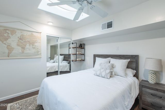 4245 E EARLL Drive, Phoenix, AZ 85018