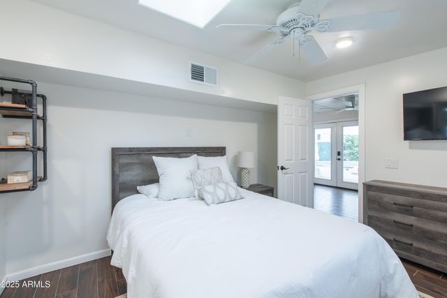 4245 E EARLL Drive, Phoenix, AZ 85018