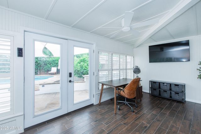 4245 E EARLL Drive, Phoenix, AZ 85018