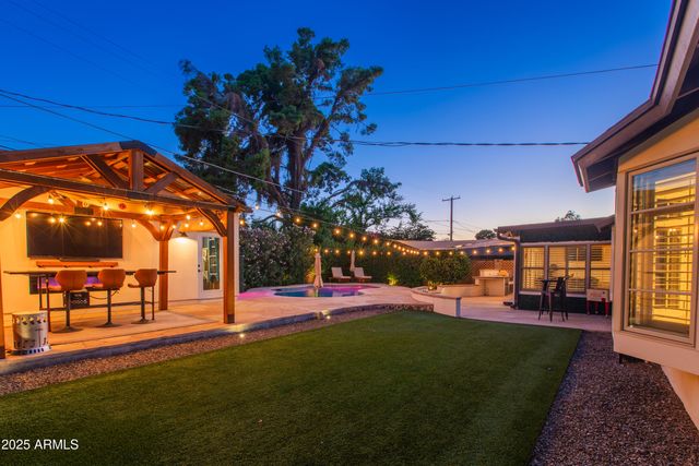 4245 E EARLL Drive, Phoenix, AZ 85018