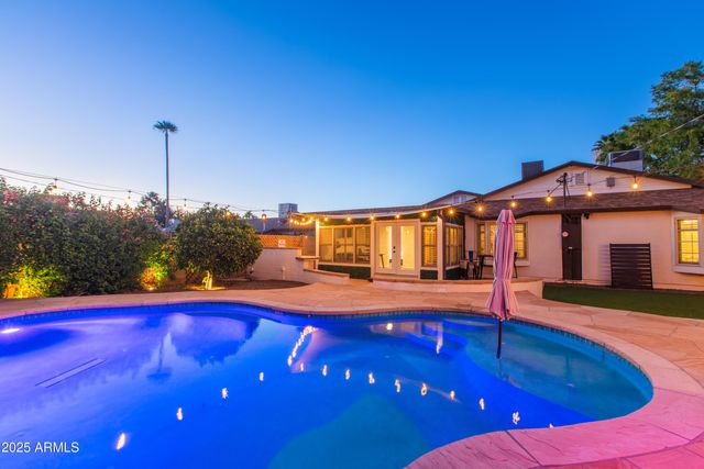 4245 E EARLL Drive, Phoenix, AZ 85018