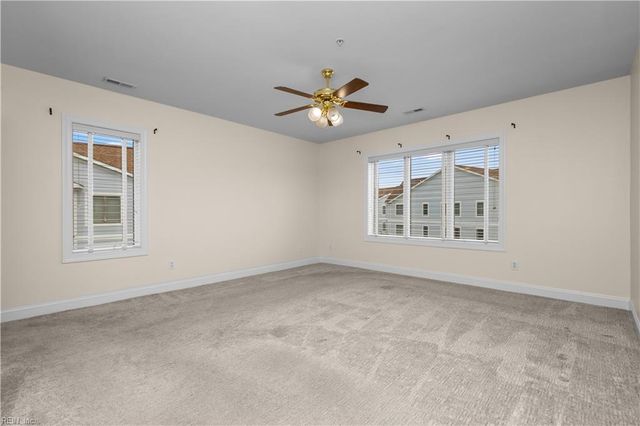 5 Harbor Watch Dr Unit 419, Chesapeake, VA 23320