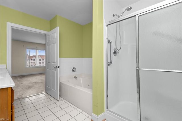 5 Harbor Watch Dr Unit 419, Chesapeake, VA 23320