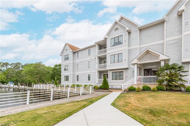 5 Harbor Watch Dr Unit 419, Chesapeake, VA 23320