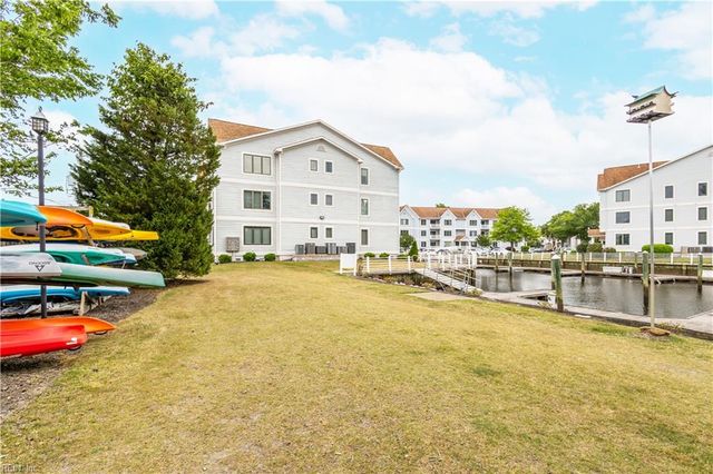 5 Harbor Watch Dr Unit 419, Chesapeake, VA 23320