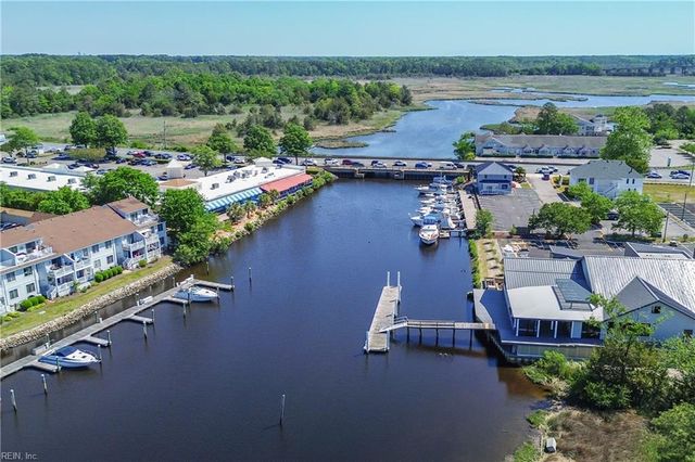 5 Harbor Watch Dr Unit 419, Chesapeake, VA 23320