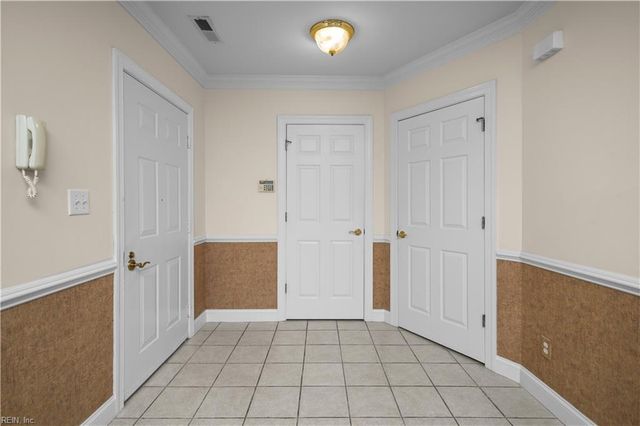 5 Harbor Watch Dr Unit 419, Chesapeake, VA 23320