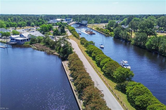 5 Harbor Watch Dr Unit 419, Chesapeake, VA 23320