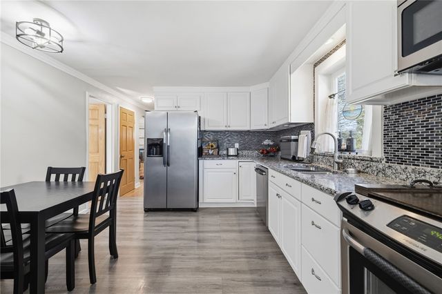 129 Anne St, Economy, PA 15005