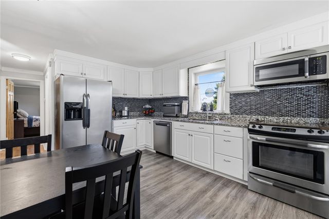 129 Anne St, Economy, PA 15005