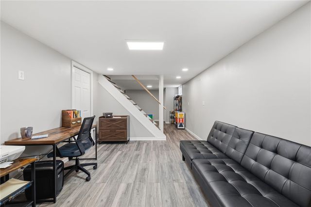 129 Anne St, Economy, PA 15005