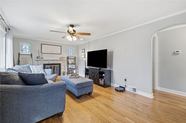129 Anne St, Economy, PA 15005